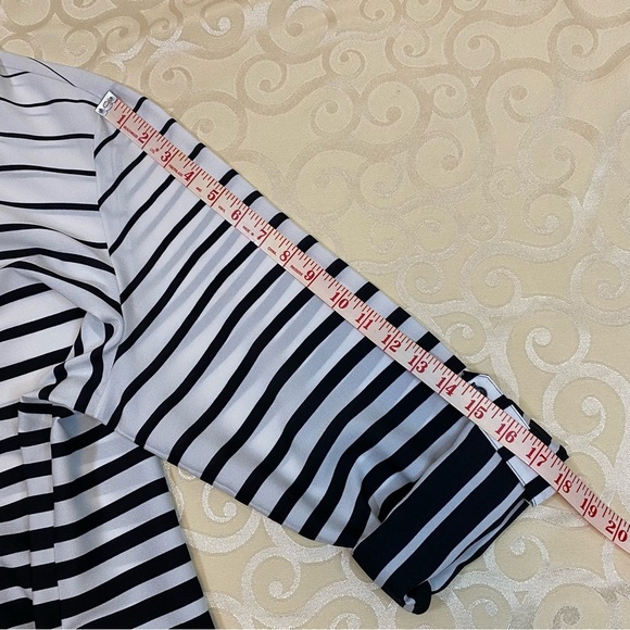 Zac & Rachel 1X Black/White Striped Covered Button Blouse Roll Tab sleev… - Picture 10 of 12
